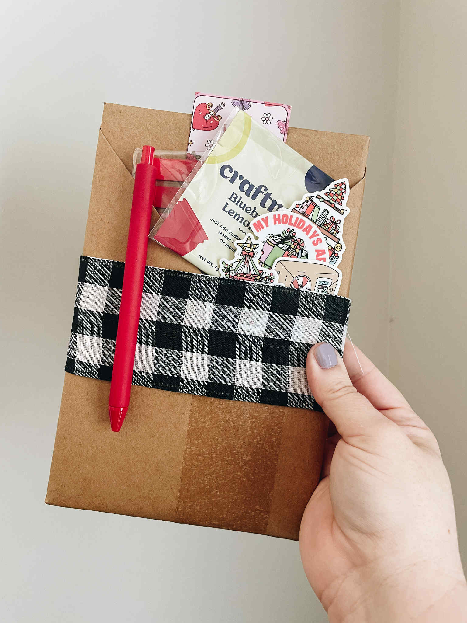 HOLIDAY NOVELLA BLIND DATE THREE BOOK BUNDLE