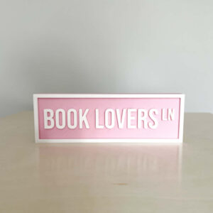 BOOK LOVERS BOOKSHELF SIGN LIGHT PINK